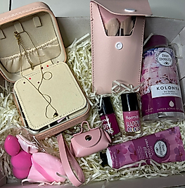 PEMBE VE TONLARINI SEVENLERE HEDİYE KUTUSU