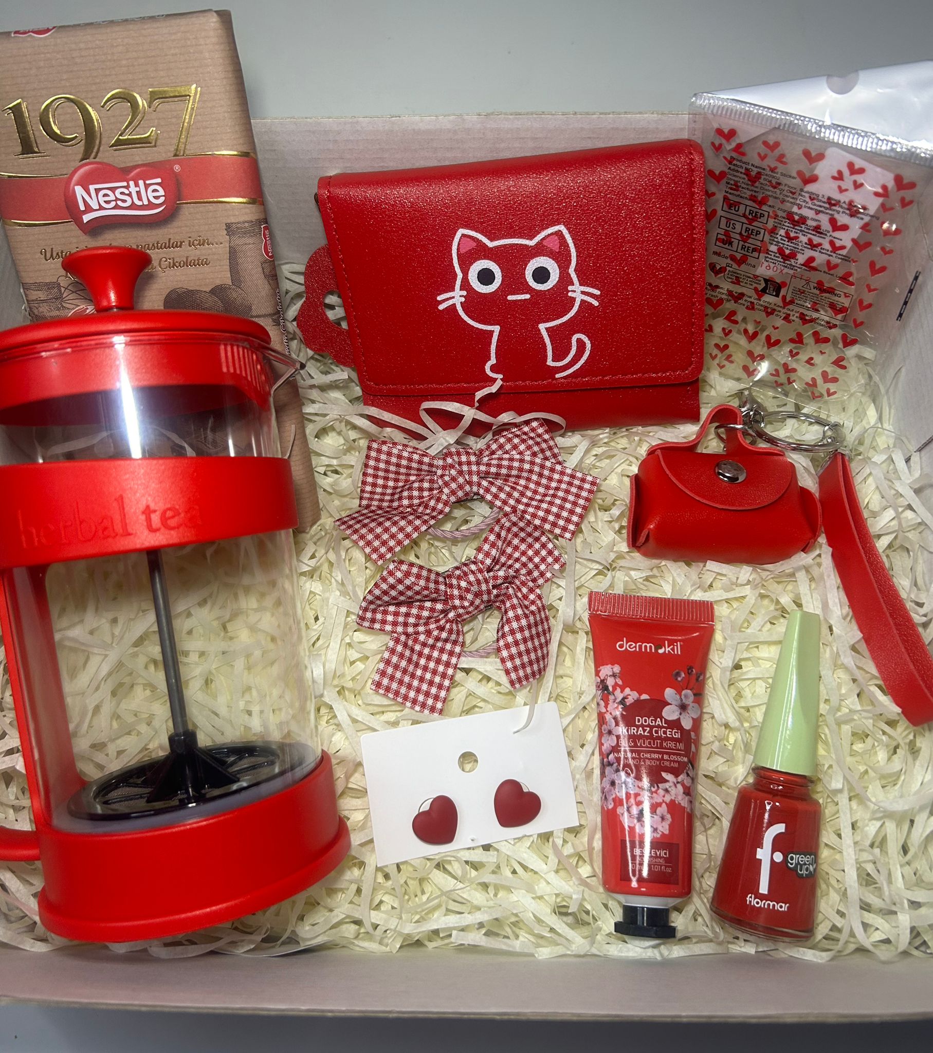 kırmızı romantikliği