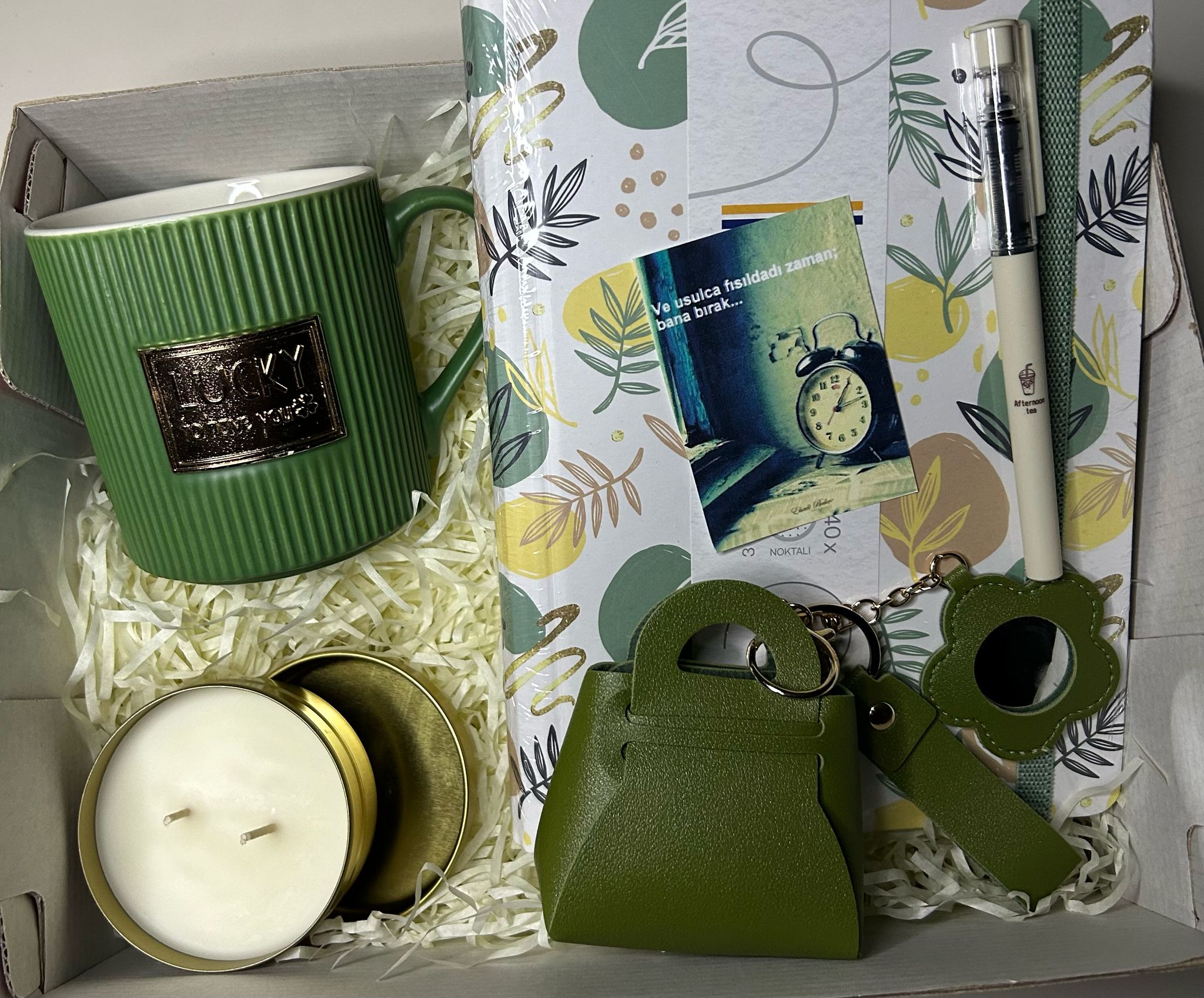 YEŞİL TONLARI GÜZELLİĞİ